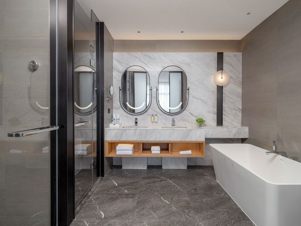 Holiday Inn Guiyang Airport by IHG Suite, 1 Bedroom (Dining Area) 8