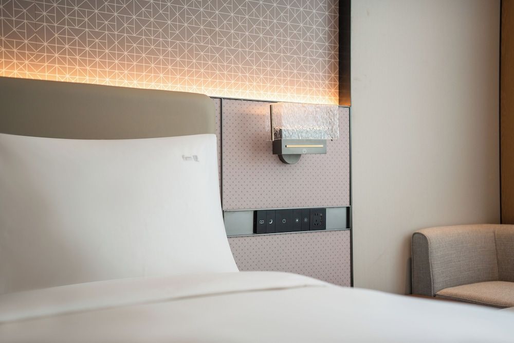 Holiday Inn Guiyang Airport by IHG Suite, 1 Bedroom (Dining Area) 3