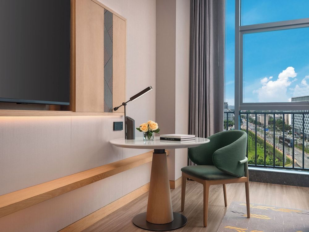 Holiday Inn Guiyang Airport by IHG Standard Room 8