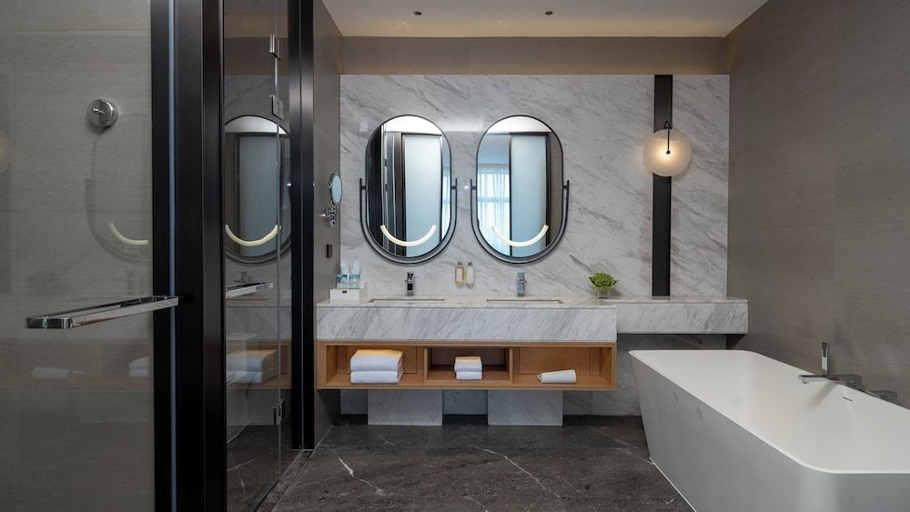 Holiday Inn Guiyang Airport by IHG Suite, 1 Bedroom (Dining Area) 5