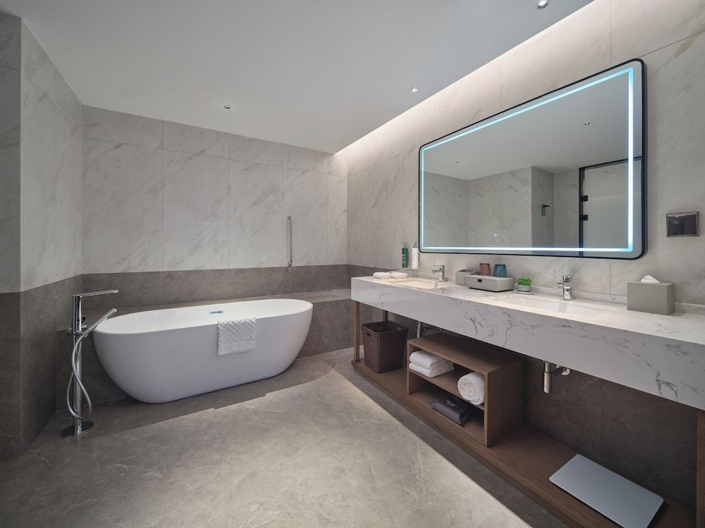 Premium Suite, 1 King Bed