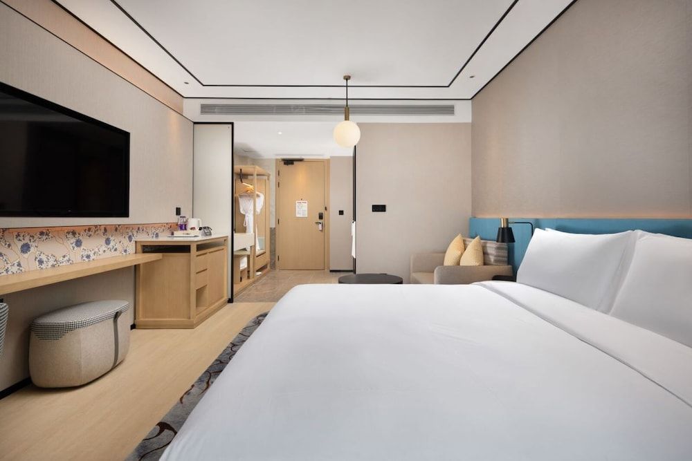 Hilton Garden Inn Jingdezhen Taoyuan Valley Room, 1 King Bed, Mountain View 3