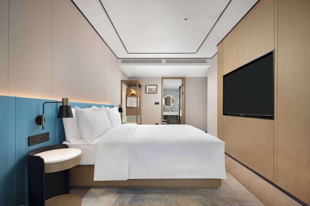 Deluxe Suite, 1 King Bed