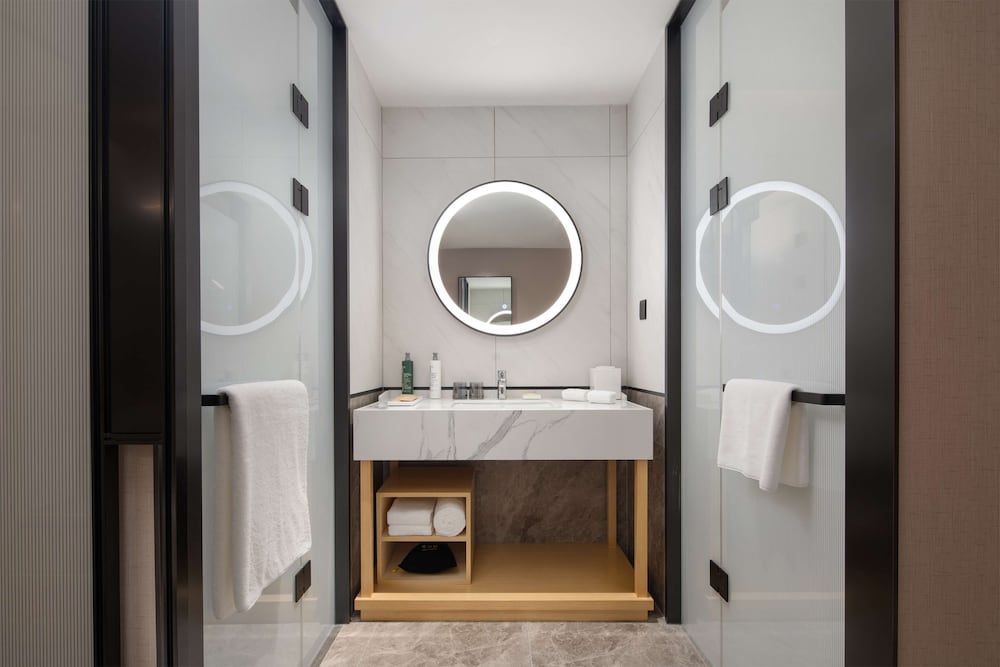 Premium Room, 1 King Bed