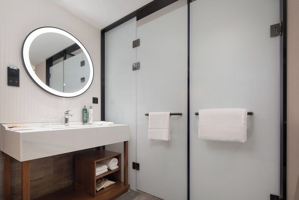 Hilton Garden Inn Beihai Jiafu Deluxe Room, 1 King Bed