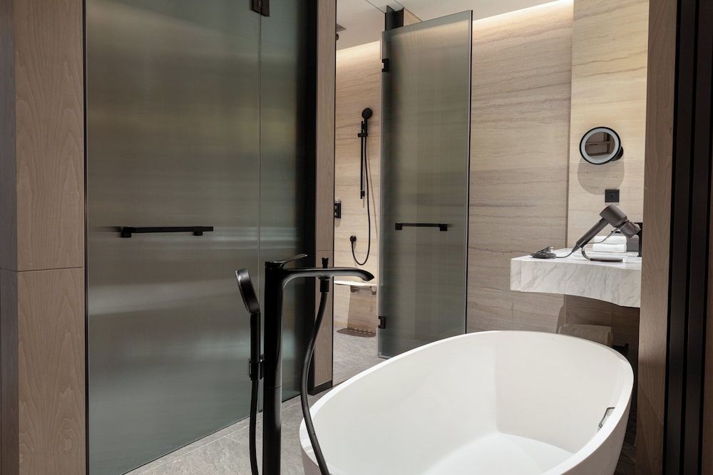 Hotel Indigo Beidaihe by IHG Standard Room, 2 Double Beds (Courtyard Access, Pets Friendly) 3