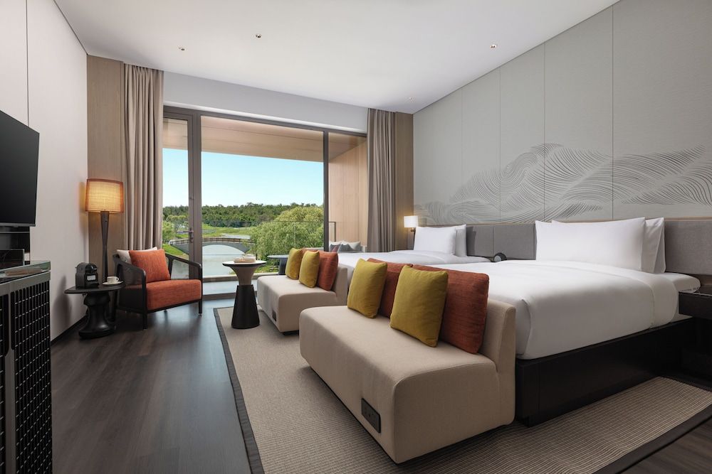 Standard Room, 2 Double Beds, Lake View