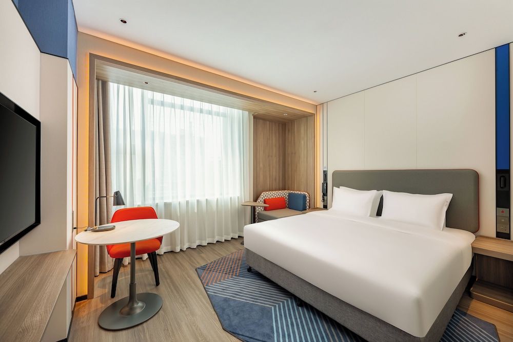Holiday Inn Express Langfang Yanjiao by IHG 1 King Standard Extra Floor Space 2