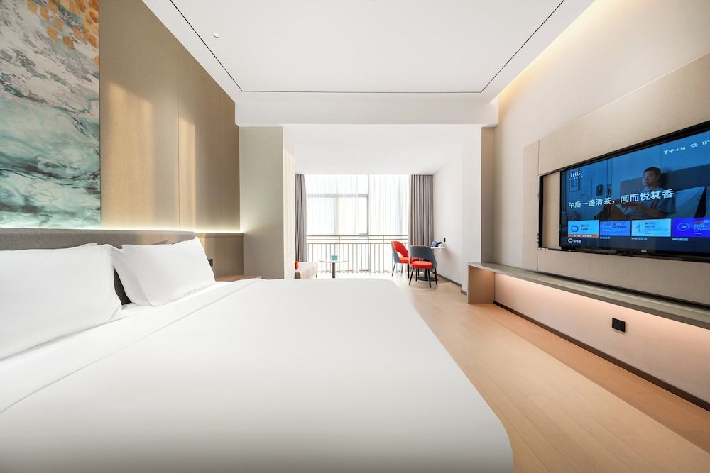 Standard Room, 1 King Bed (High Floor)