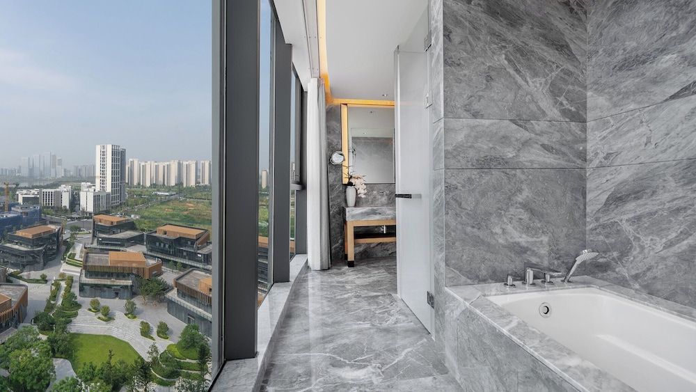 Suite (Nikko)