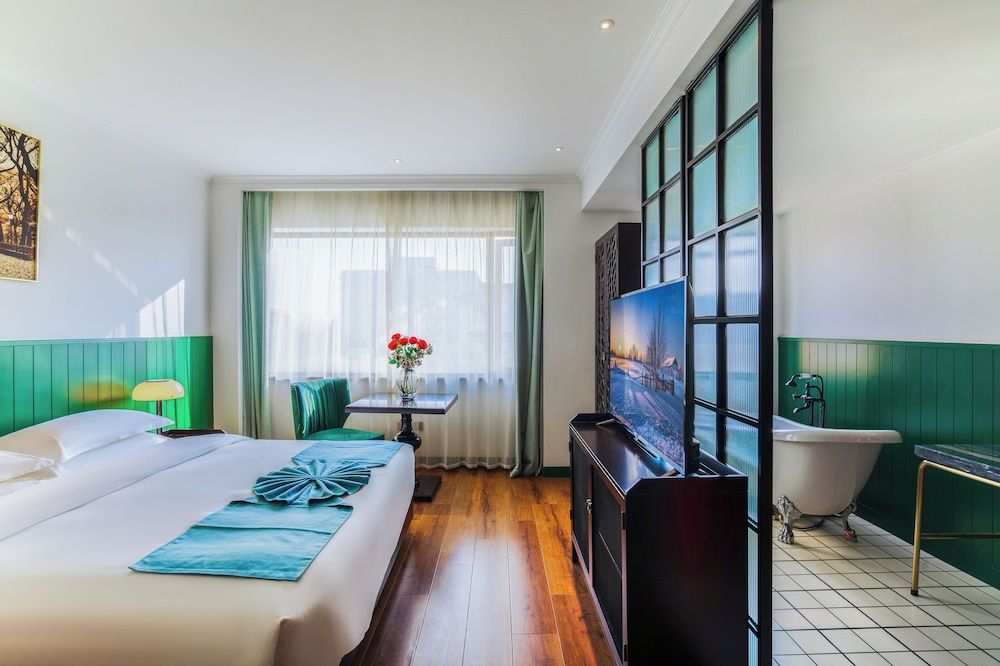 Zheda Yuanzheng Lanshe Hotel Premier Room, City View 4