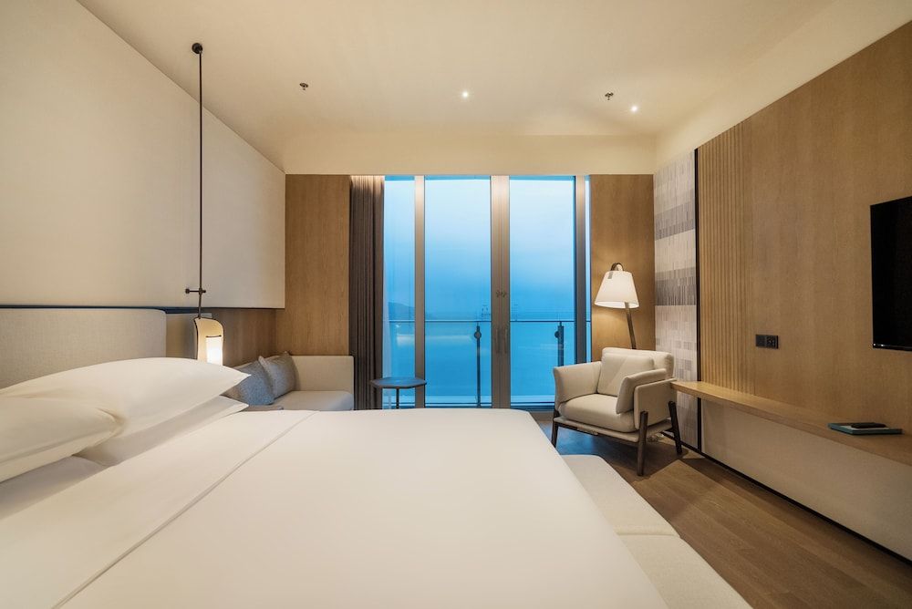 Premier Suite, 1 Bedroom, Ocean View (Balcony)