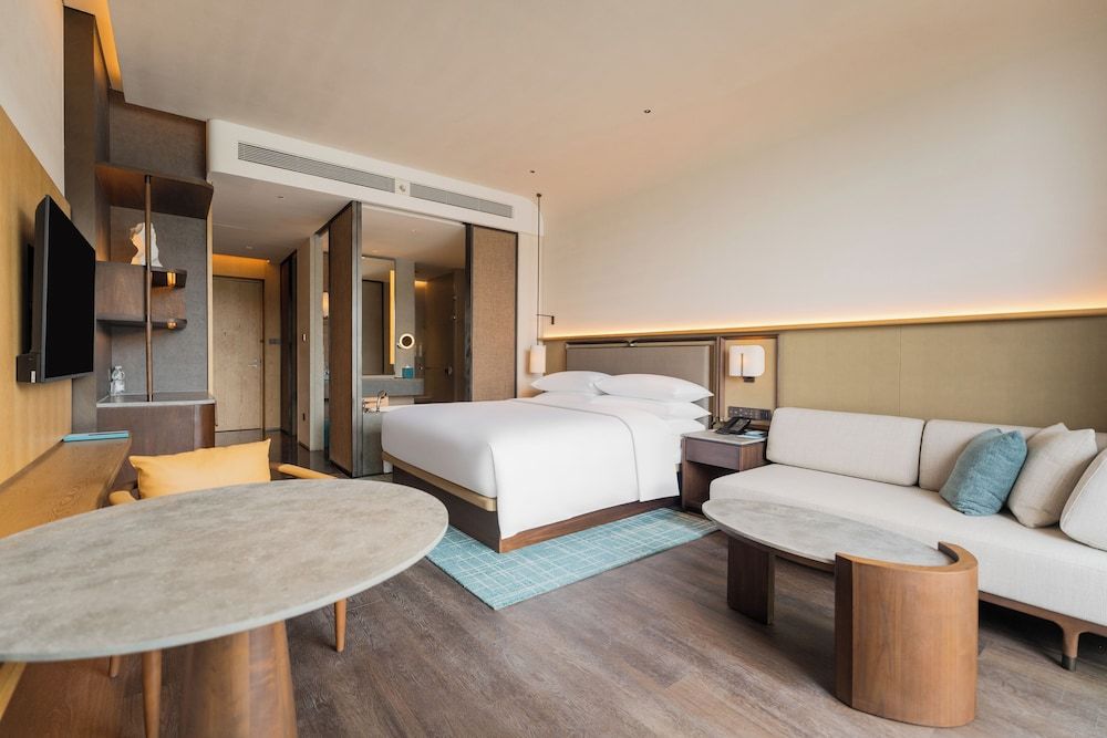 Deluxe Room, 1 King Bed, Ocean View