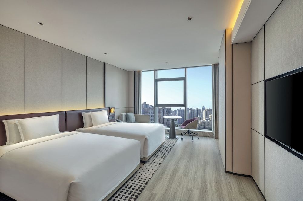 Standard Room, 2 Double Beds (High Floor)