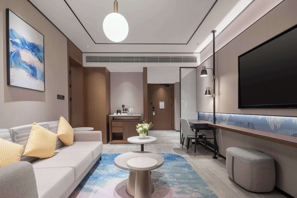 Hilton Garden Inn Yichang Yiling Deluxe Suite, 1 King Bed 4
