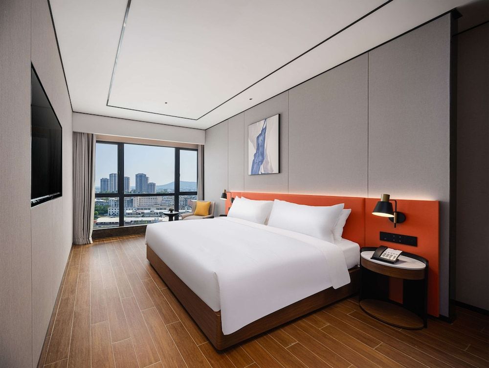 Deluxe Suite, 1 King Bed