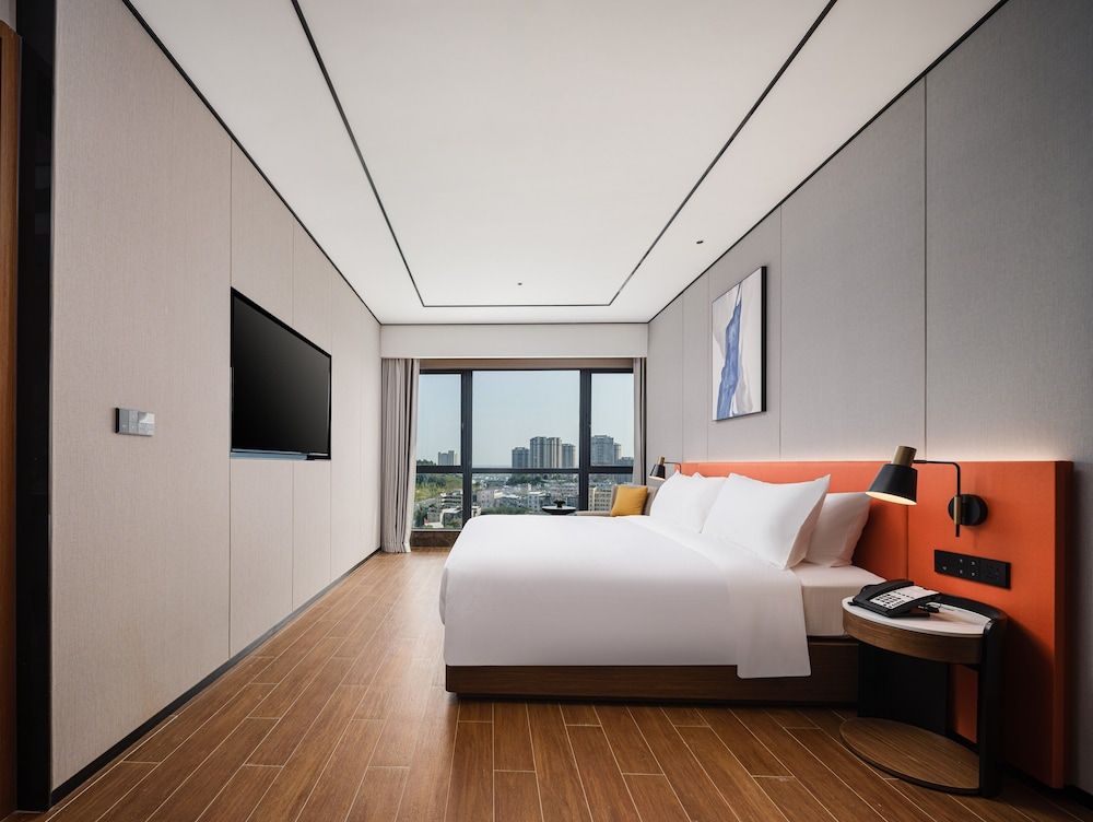 Deluxe Suite, 1 King Bed
