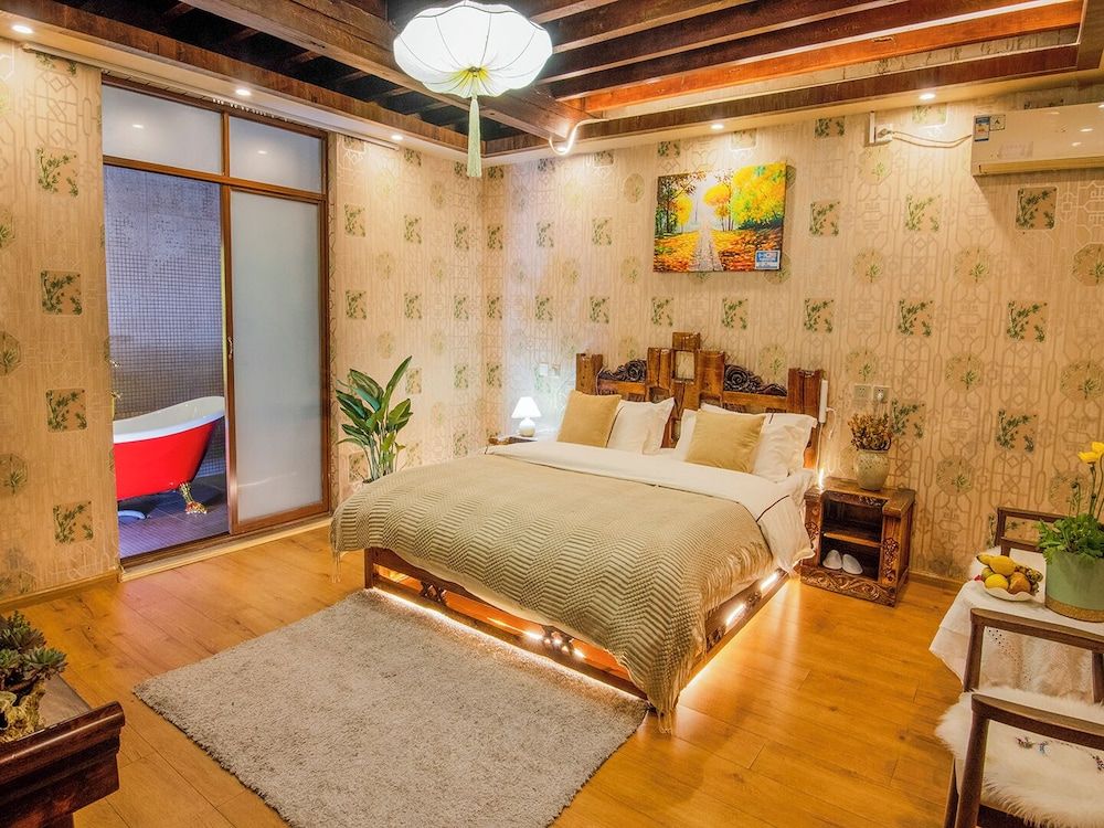 Erquan Inn Ancient city Superior Double Room Single Use, Garden View 7