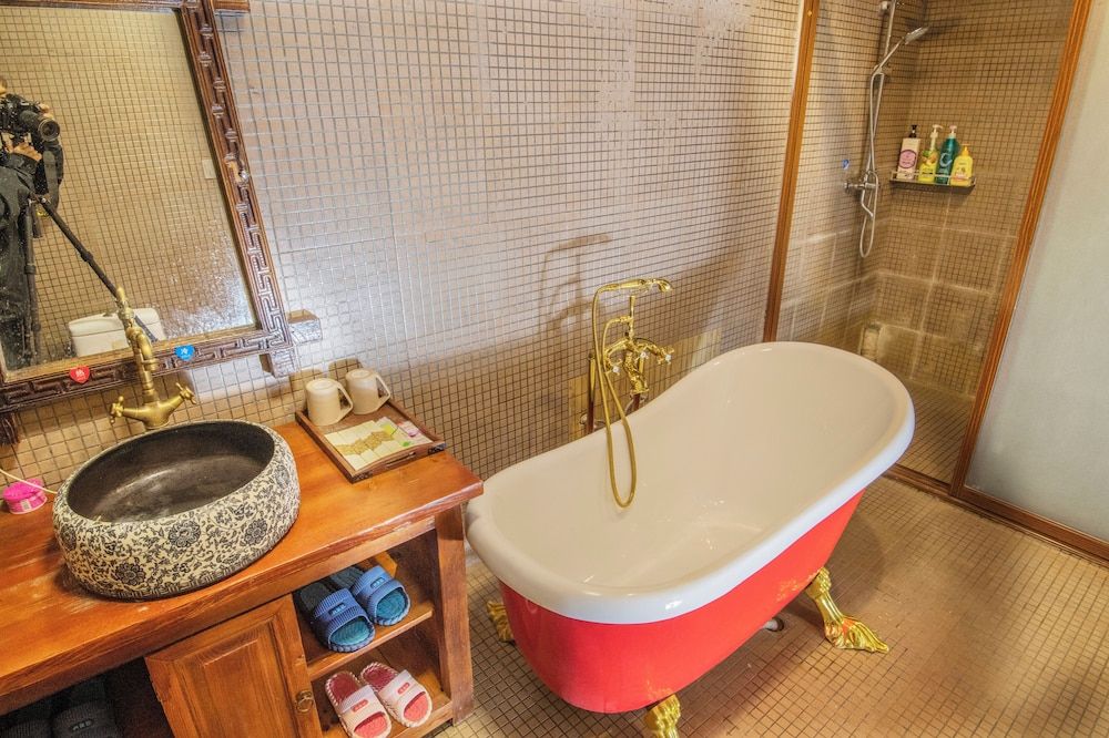 Erquan Inn Ancient city Superior Double Room Single Use, Garden View 10