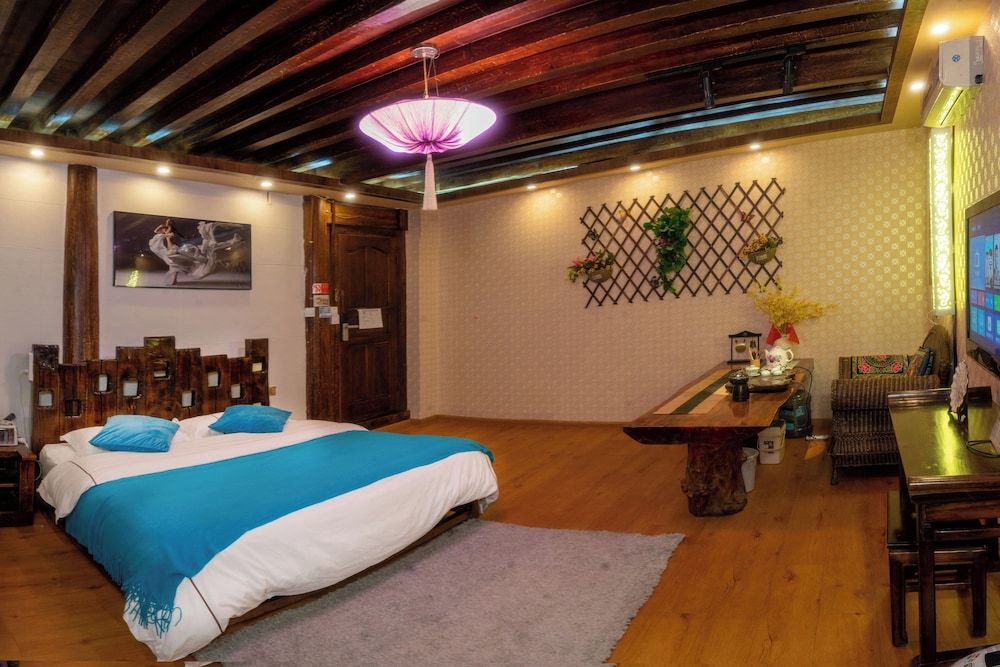 Erquan Inn Ancient city Superior Double Room Single Use, Garden View 8