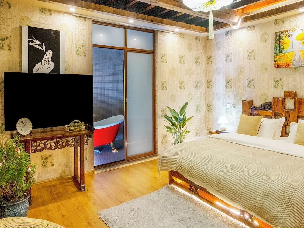 Erquan Inn Ancient city Superior Double Room Single Use, Garden View 2