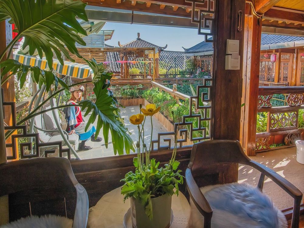 Erquan Inn Ancient city Superior Double Room Single Use, Garden View 9