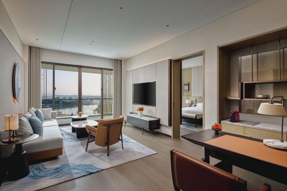 Hyatt Regency Huangshan Hengjiangwan Executive Suite 4