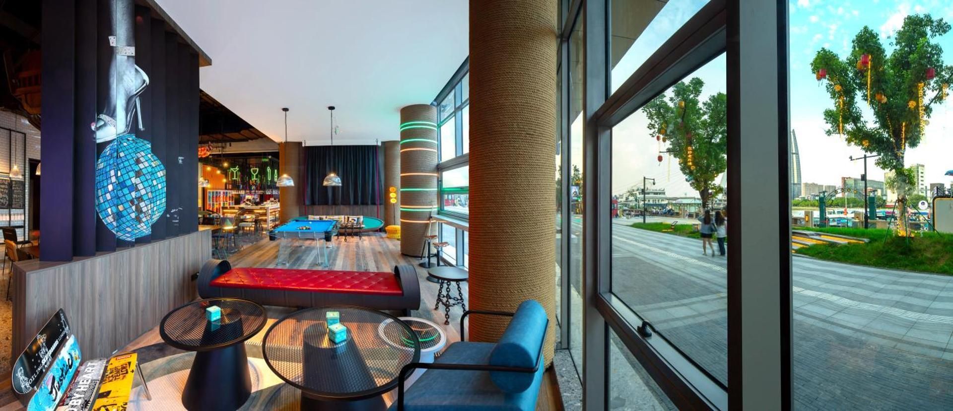 shared lounge/tv area