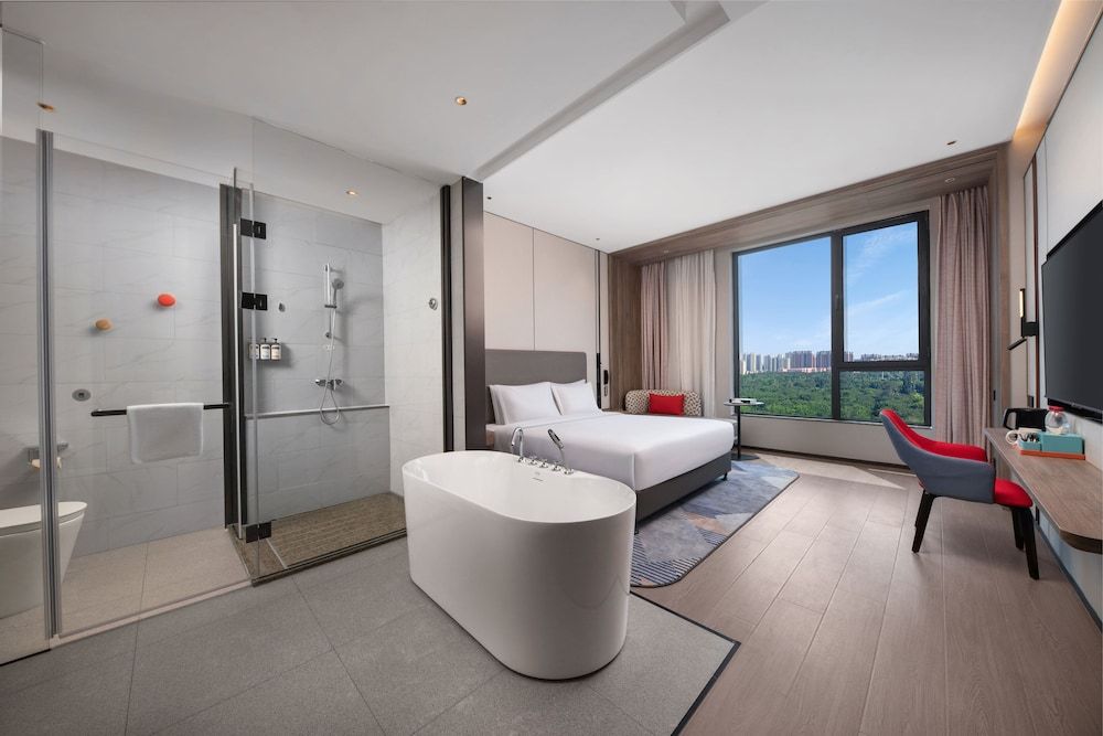 Standard Room, 1 King Bed, Bathtub (Extra Floor Space)