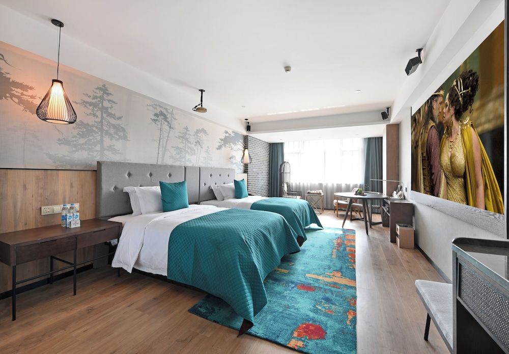 Basic Twin Room, City View