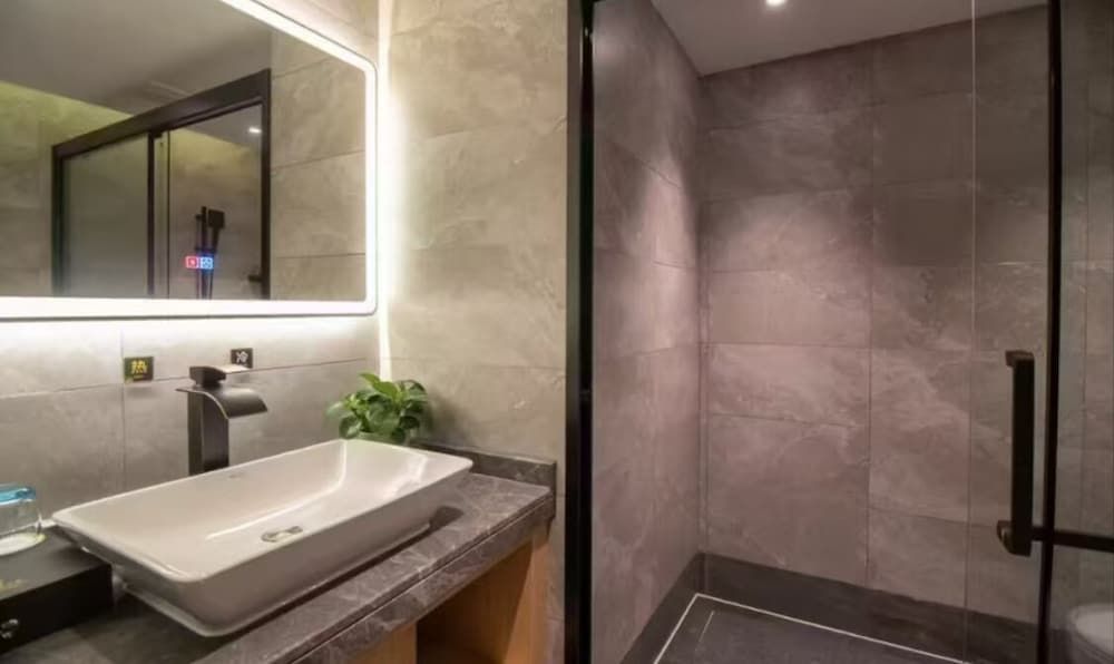 Poltton International Apartment Liuzhou Basic Single Room 3