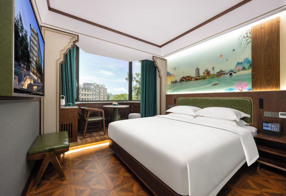 Nostalgia S Hotel(Hangzhou West Lake & Hefang Old Street) Basic Double Room