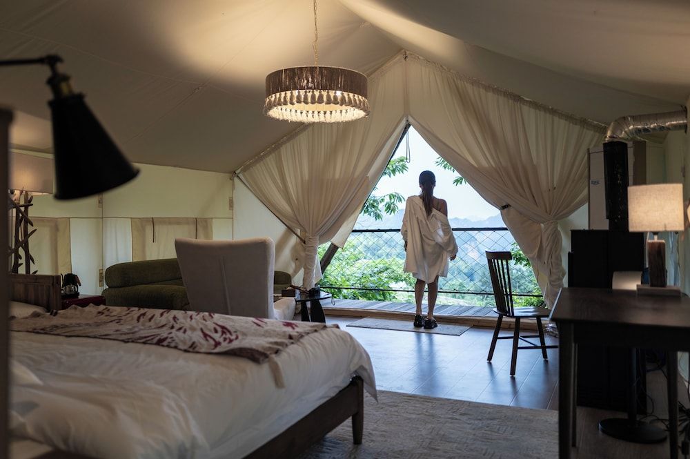 Jungle World (Family Room)