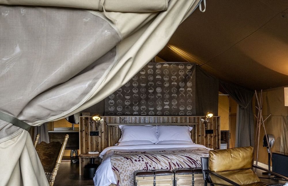 Meet the Avatar Mountains - 2 (King Bedroom)
