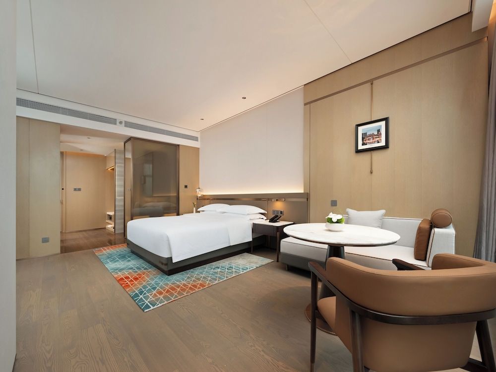 Comfort Single Room, City View