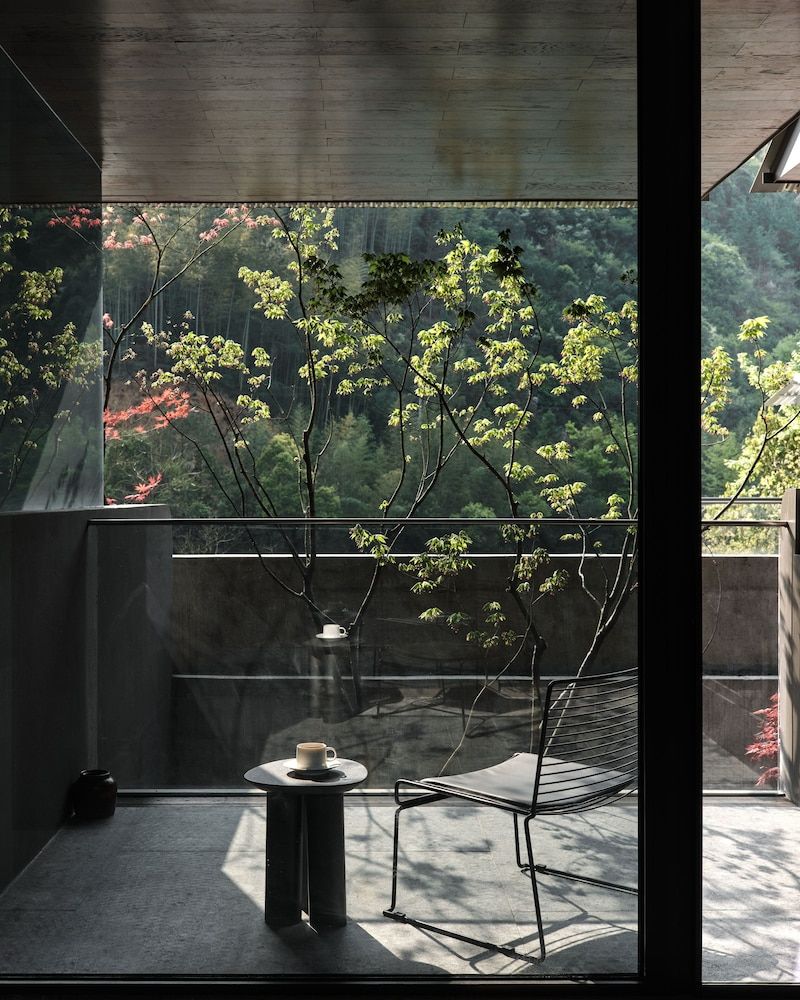 Yakamoz qianchuan Hotel Basic Double Room, Hill View 7