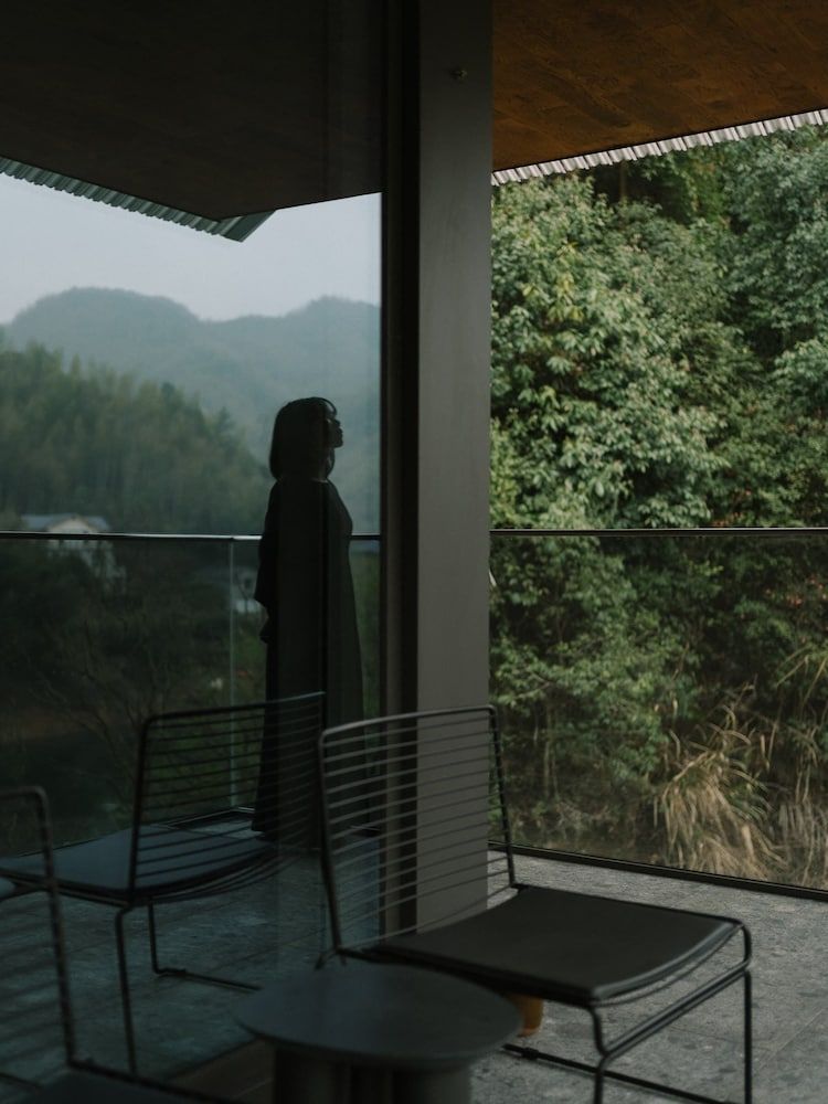 Suite, River View, Mezzanine