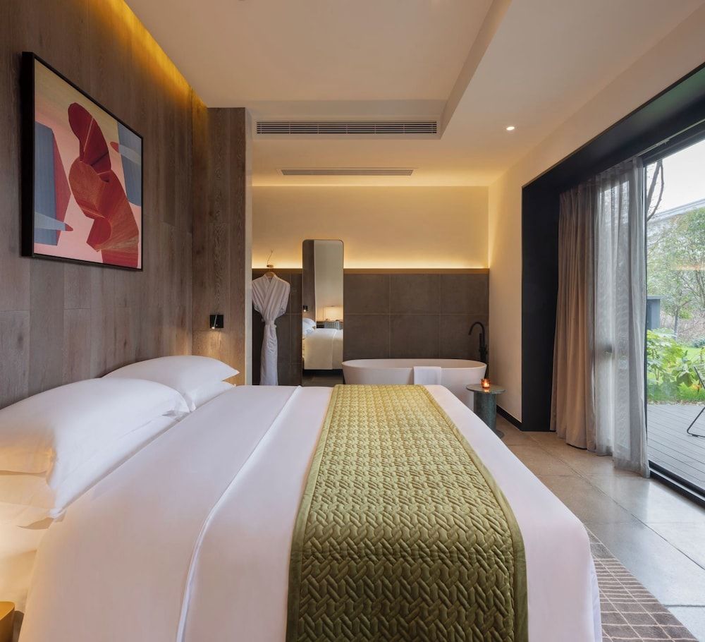 Premier Double Room, Pets Allowed, Courtyard View