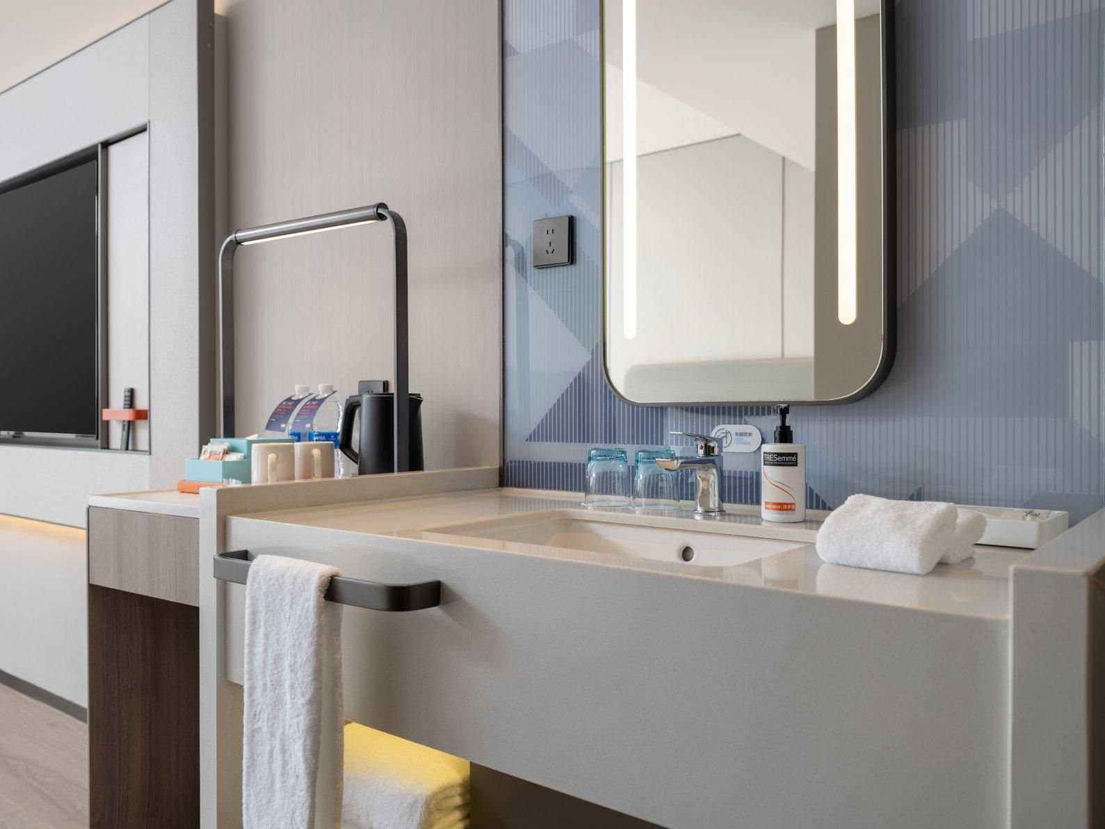 2 Double Standard River View