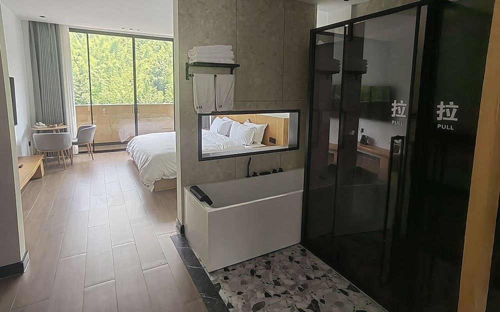 Ruyuan Xiaomanli Homestay Basic Double Room, Mountain View 10