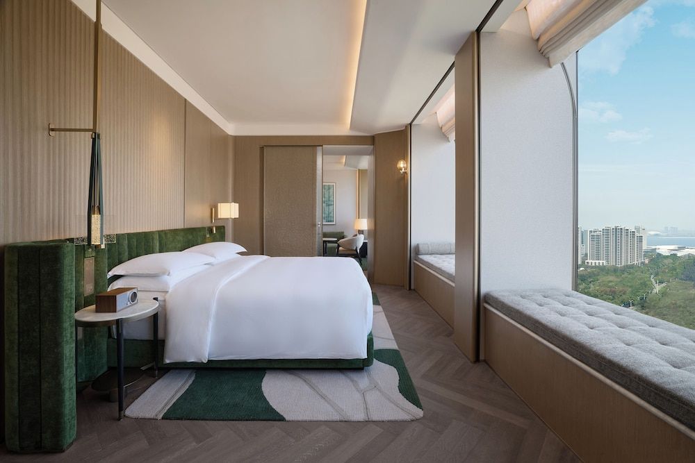 Fairmont Gold, Deluxe Suite, 1 King Bed, Sea View