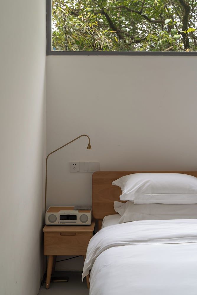 Superior Double Room, 1 Queen Bed, Balcony, Hill View