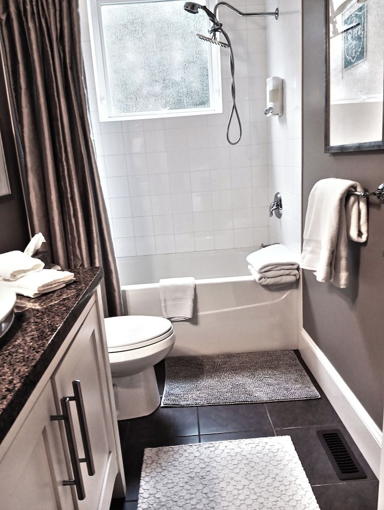 Sand and Salt Bed & Breakfast Deluxe Room, 1 Queen Bed 7