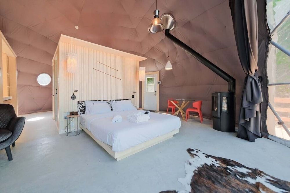 Deluxe Tent