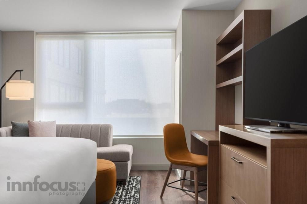 1 Bedroom King Suite