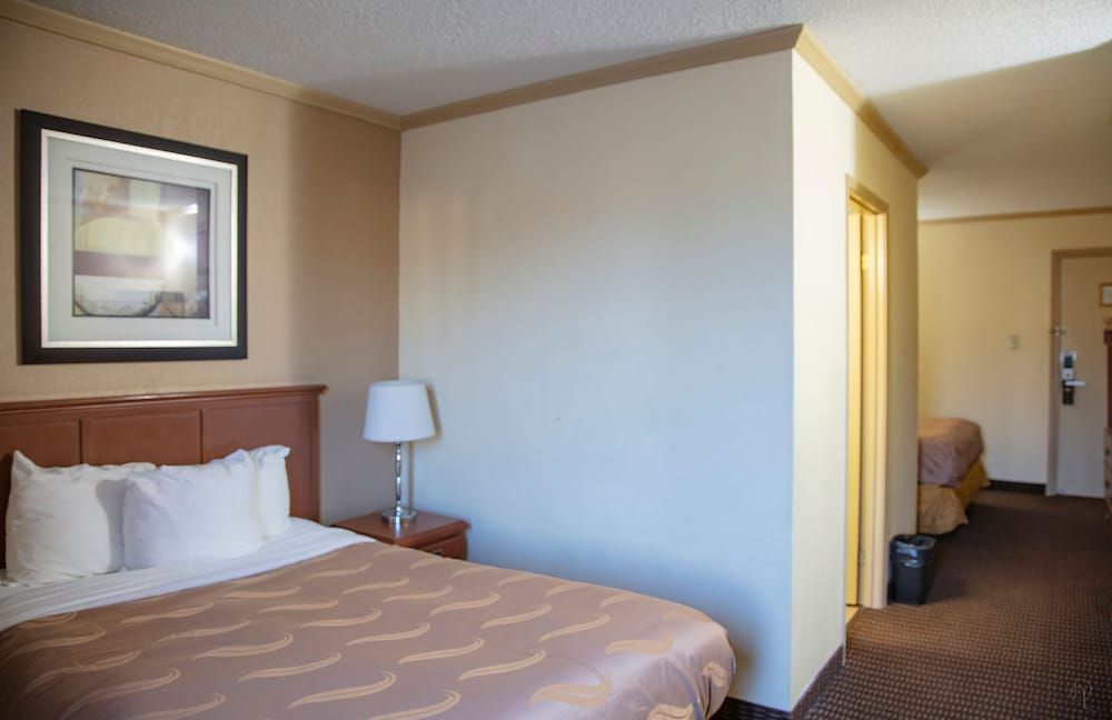 All Stay Suites Standard Room, 2 Double Beds, Non Smoking, Microwave 3