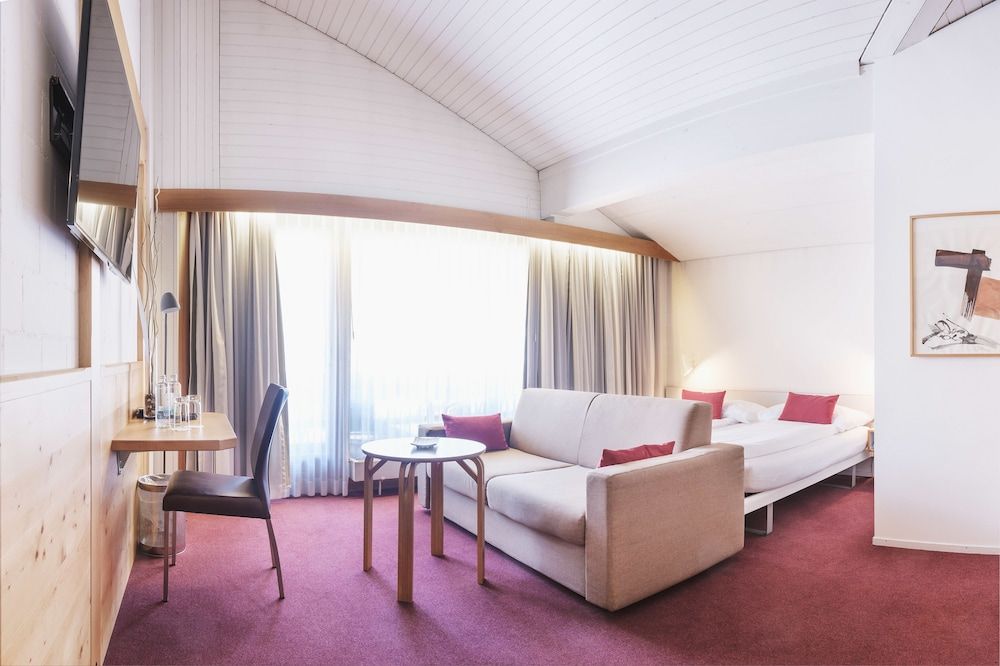 Hotel Kreuz Lenk Twin Room, Balcony 2