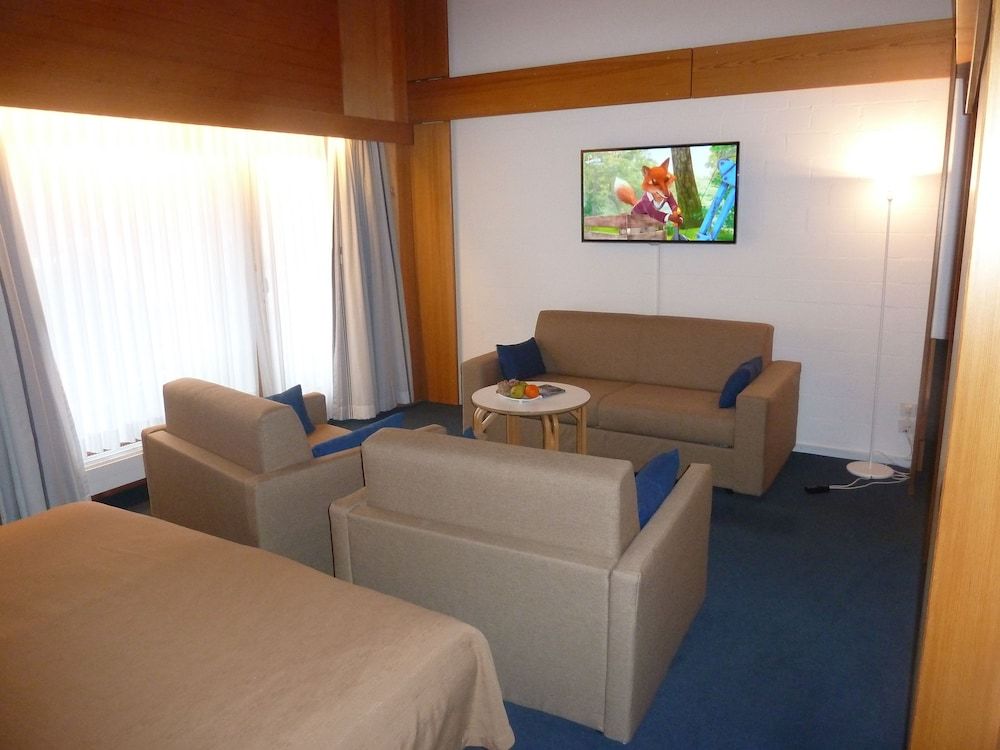 Hotel Kreuz Lenk Triple Room 5