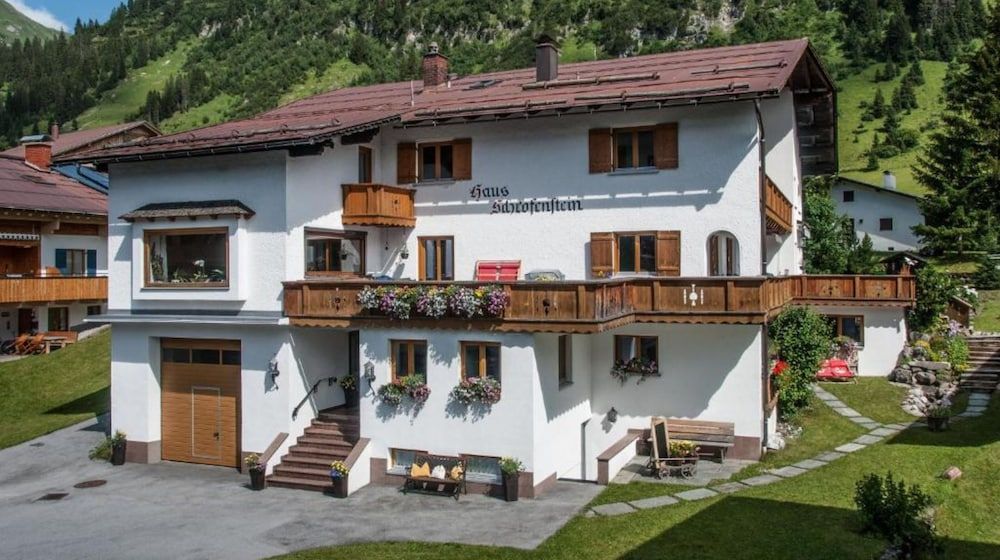 Haus Schrofenstein