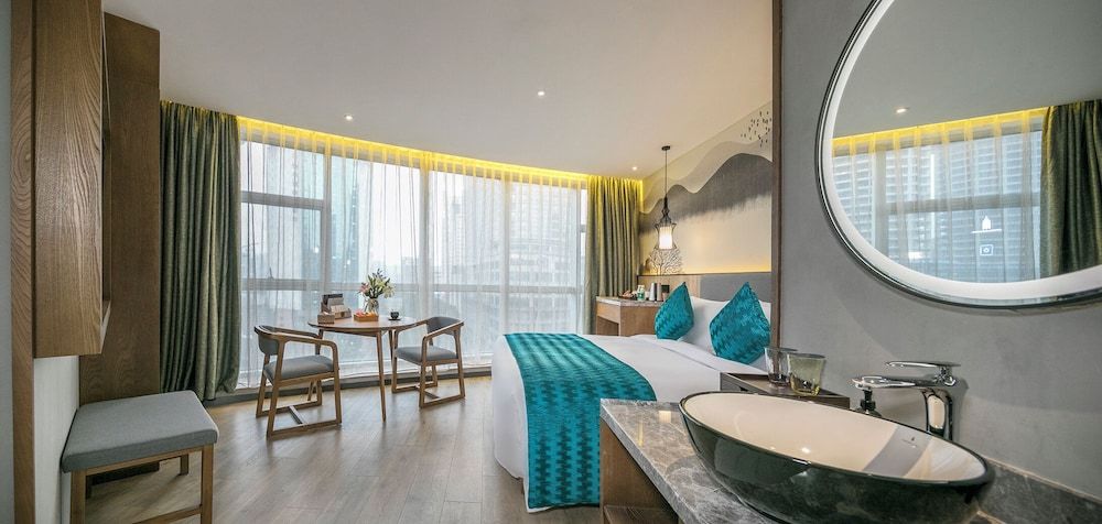 Mehood Lestie International Hotel Chongqing Yuzhong Lianglukou Metro Branch Superior Double Room, City View 6
